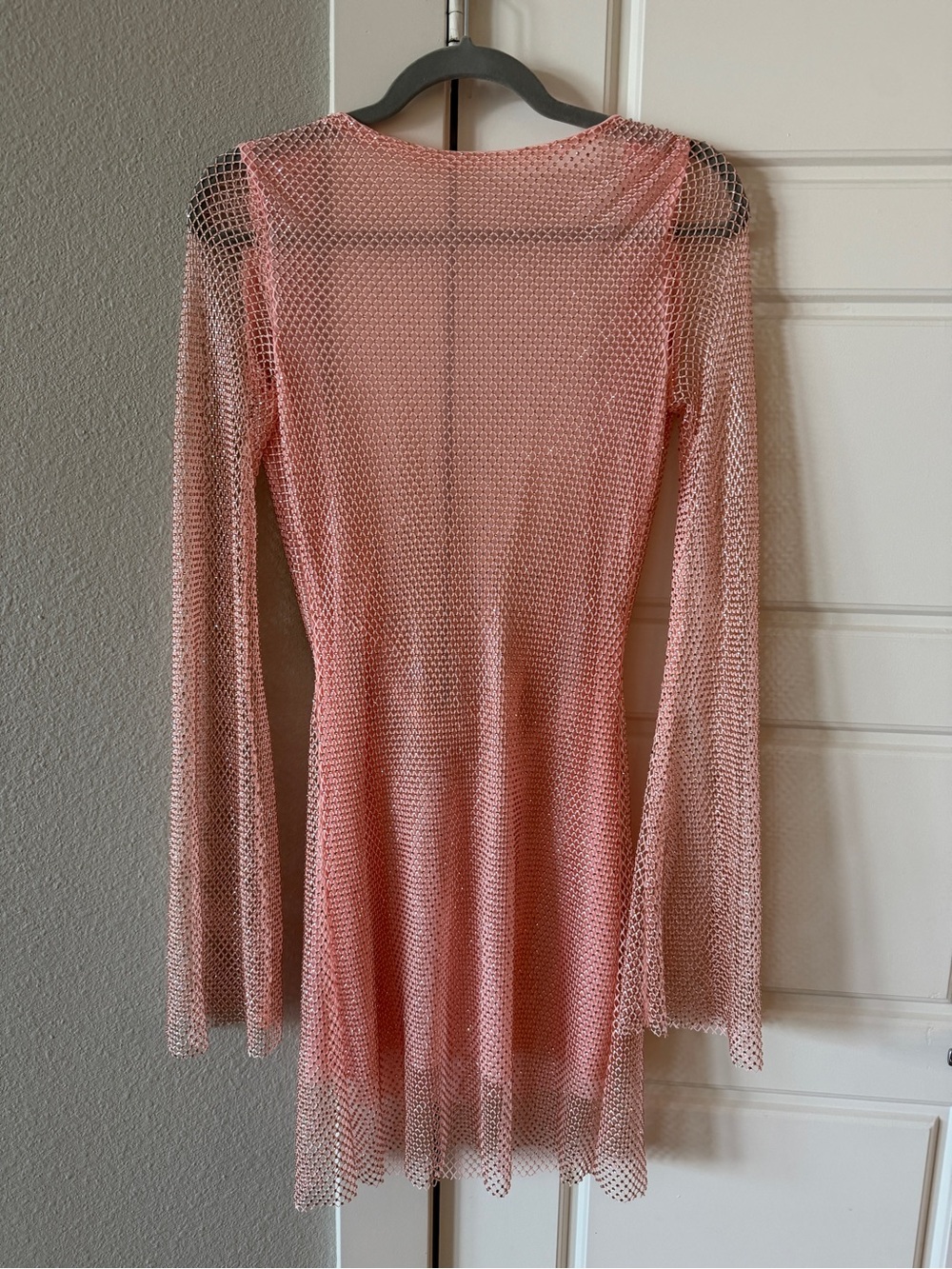 Meshki Samira Flare Sleeve Diamante Mesh Mini Dress Baby Pink size Small - Picture 4 of 8